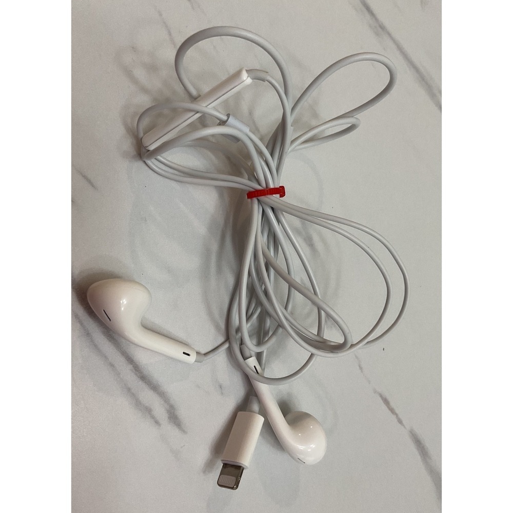 Apple EarPods with Lightning Connector White Wired In-Ear Headphones OEM Tested
